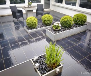Terrasse med spejlbassin, unikahaver, havearkitekt